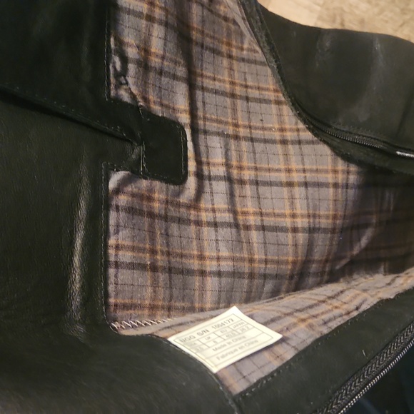 UGG black leather riding boots #1004172, excellent condition, 9.5 - Picture 8 of 13